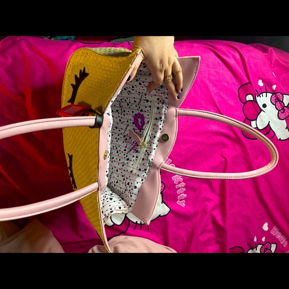 Pre-Loved - Picture 2 of 2